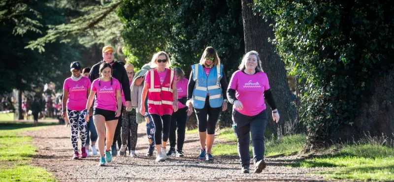 Group Hug or Going It Alone? The Honest Truth About Slimming Clubs in 2025